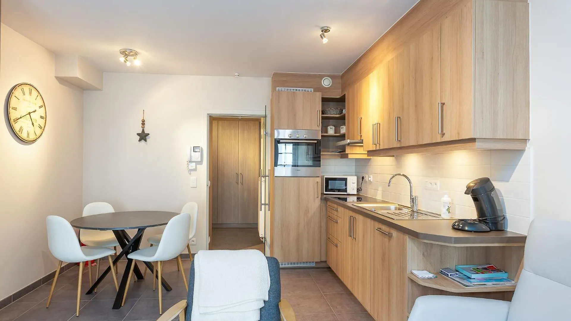 Studio Located On The 2Nd Floor Westende