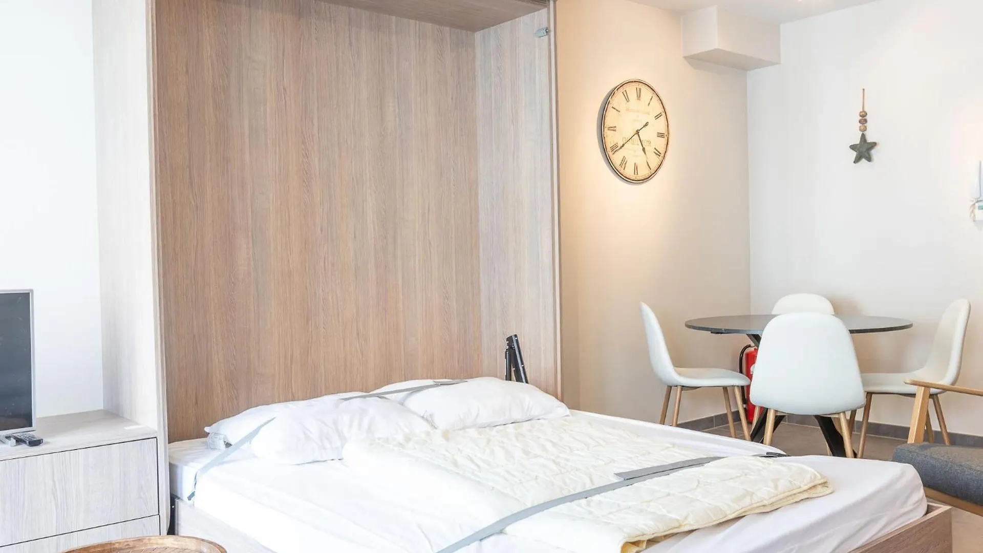 Studio Located On The 2Nd Floor Westende Apartment